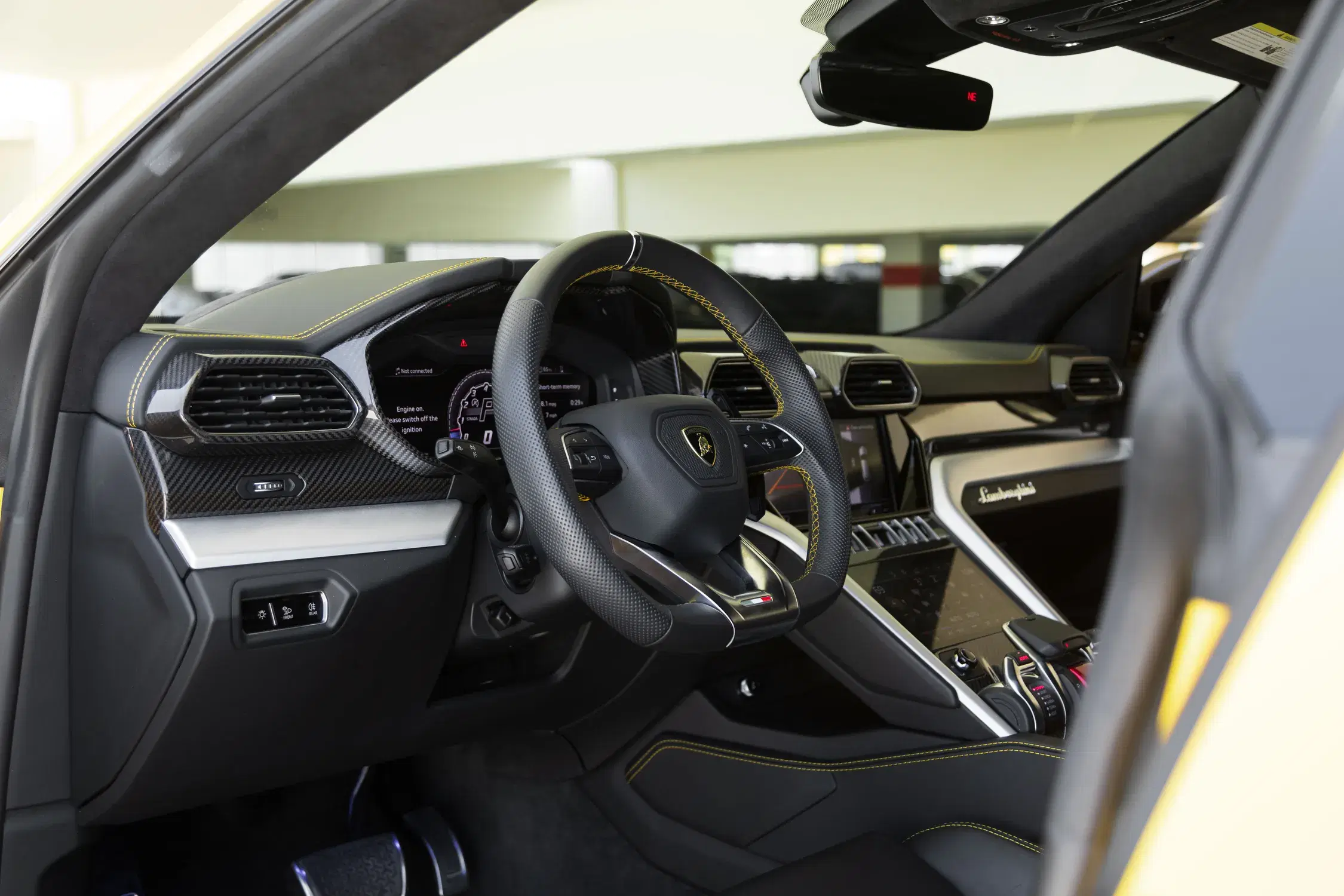 Lamborghini Urus image 5