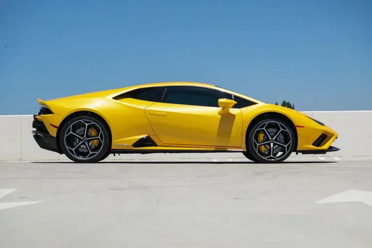 Lamborghini Huracan image 2
