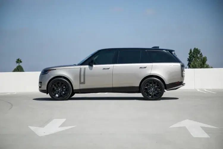 Range Rover HSE image 2