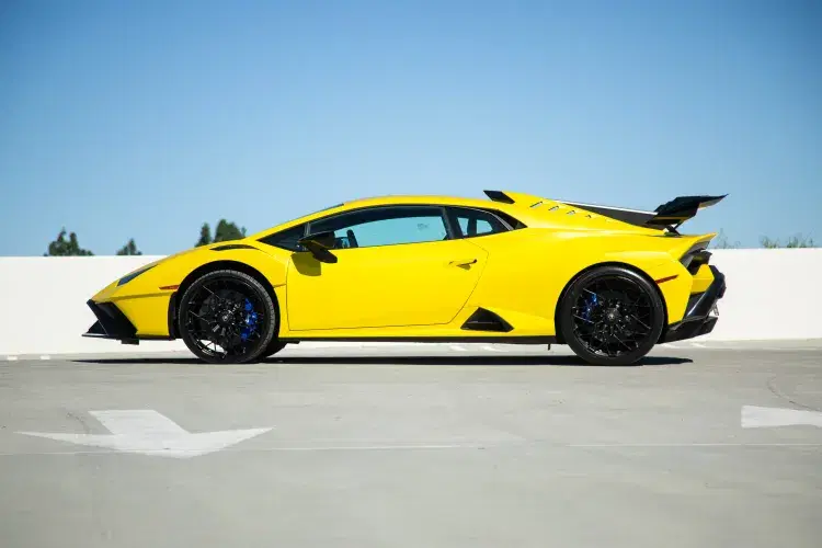 Lamborghini Huracan STO image 2