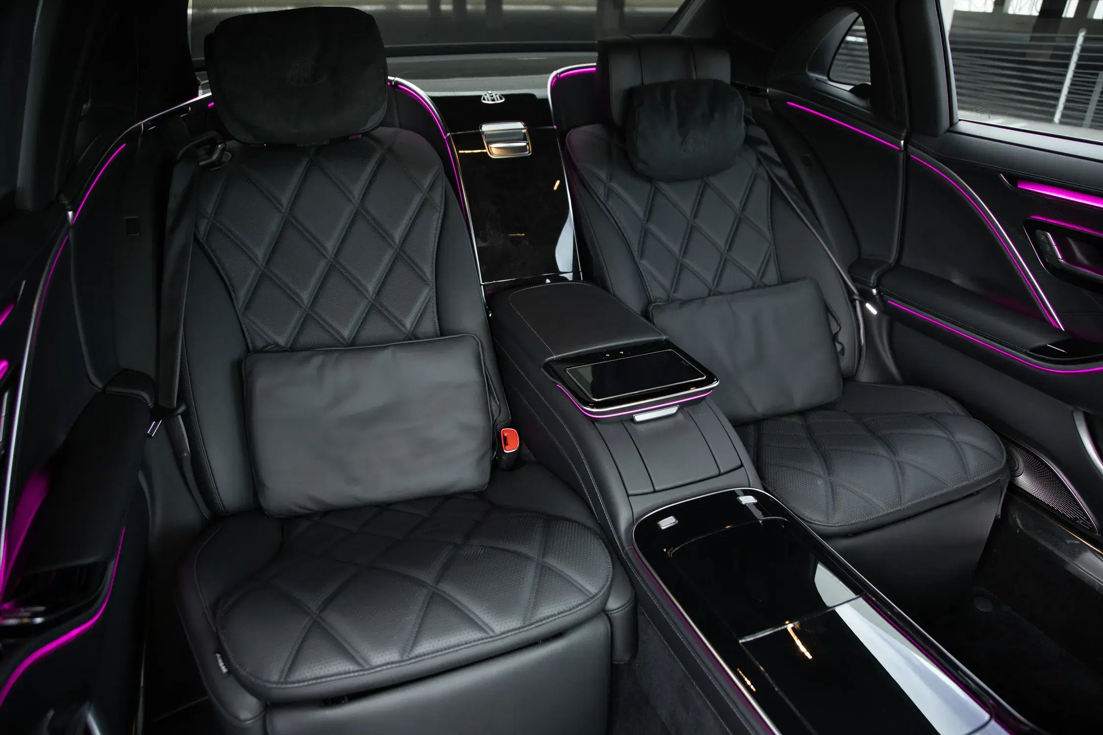 Mercedes Benz S-Class Maybach image 5