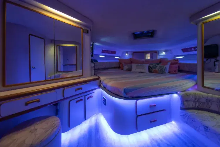 Sea Ray 55' Sundancer image 2