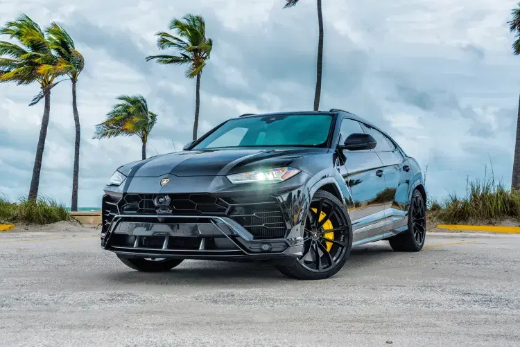 Lamborghini Urus image 1