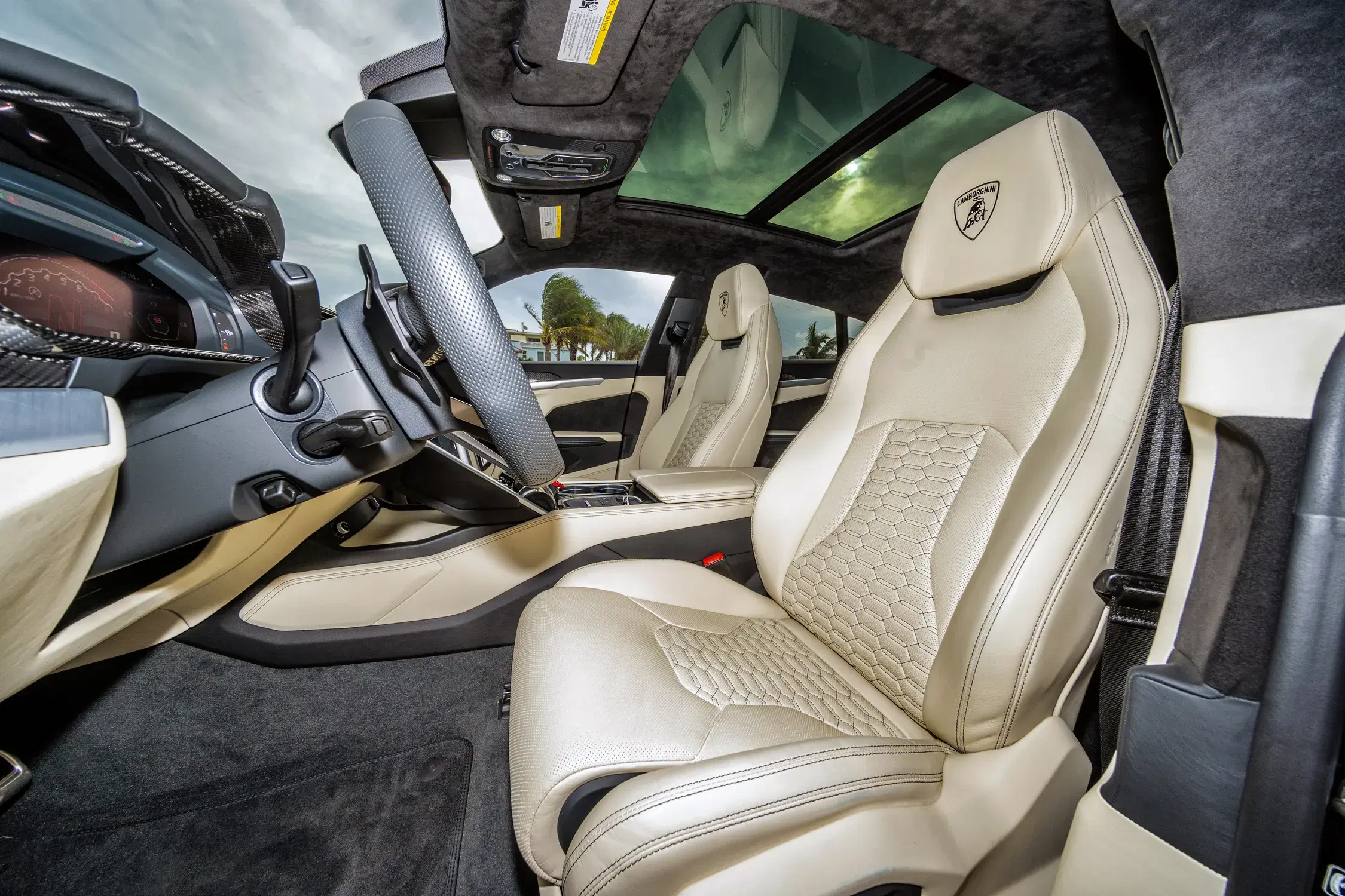 Lamborghini Urus image 5