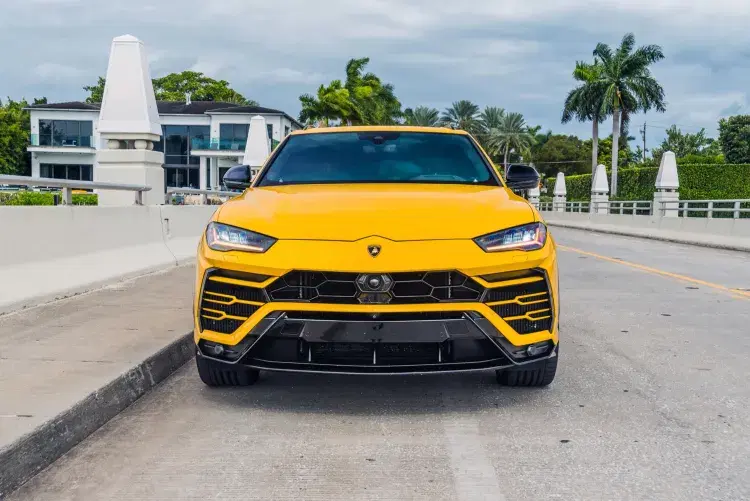 Lamborghini Urus image 1