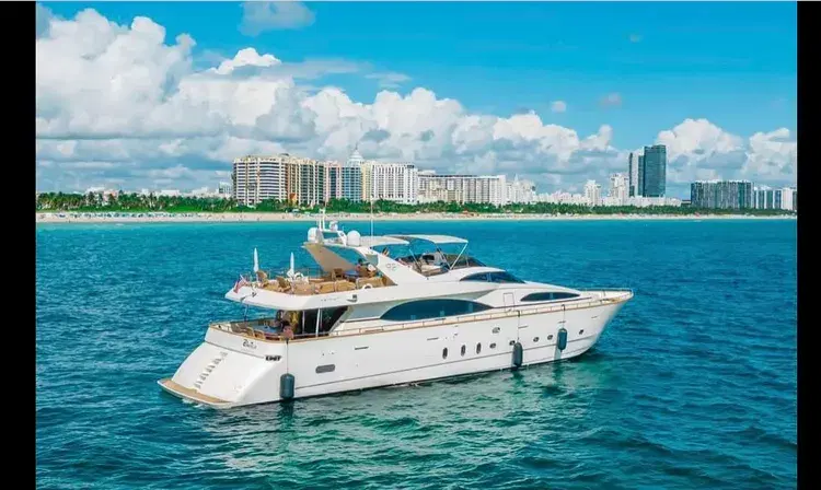 100’ Azimut Daniela image 1