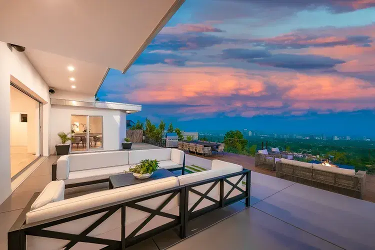 Beverly Hills Skyline Villa