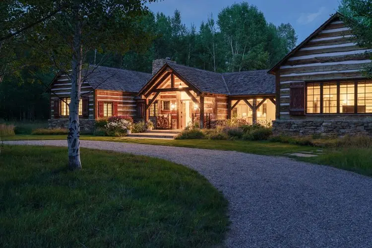 Cabin Fever image 1