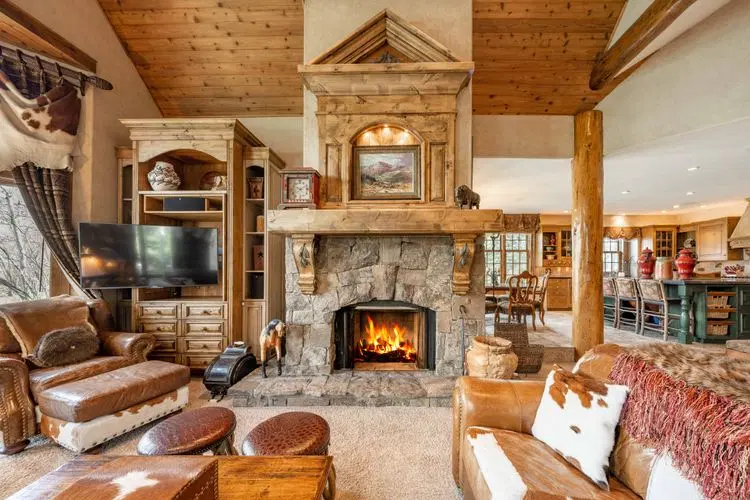Shoshone Lodge image 5