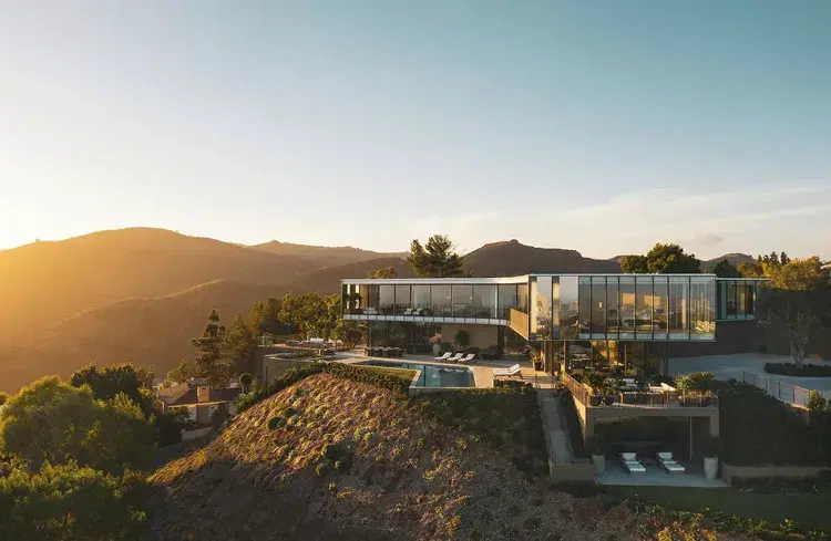 Villa Glass