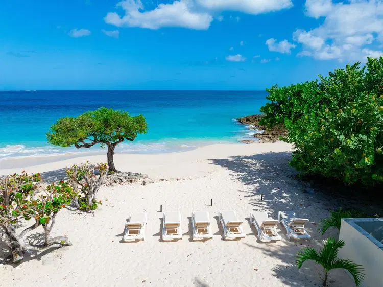Isla Bella image 3