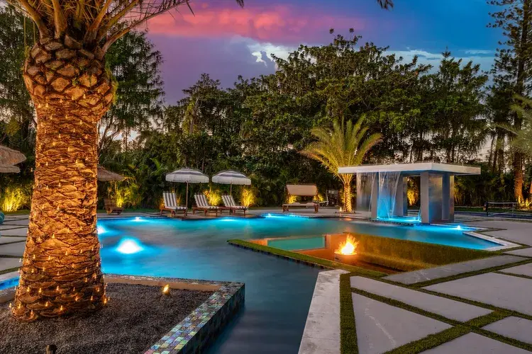 Biscayne Gardens Oasis – Modern Luxury Meets Outdoor Fun