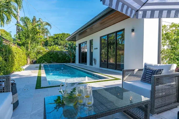 Casa Zenhaven - Designer Poolside Haven!