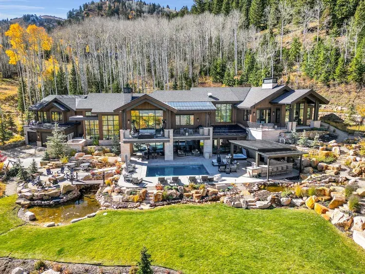 Ski In Out w/ heated pool, hot tub, game room image 1