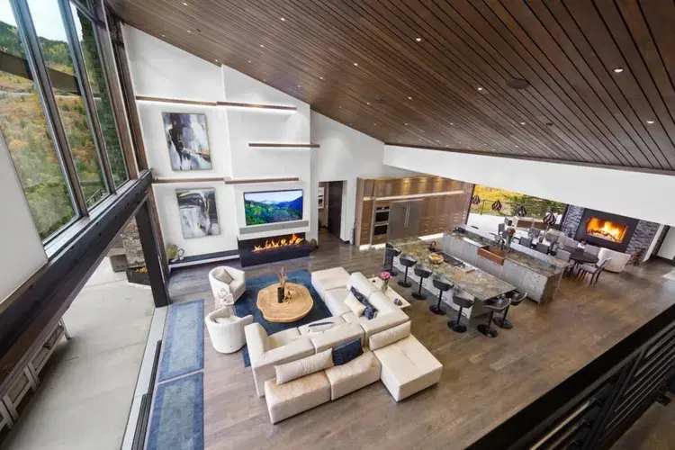 High-End Haven - Toll Canyon View image 1