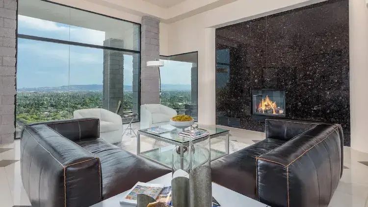 Top Shelf Manor - An Exceptional Luxury Estate! image 4