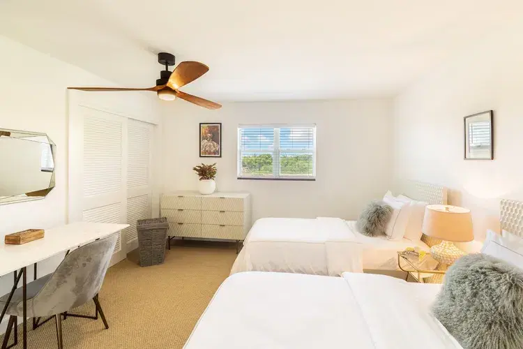 #10 The Enclave image 5