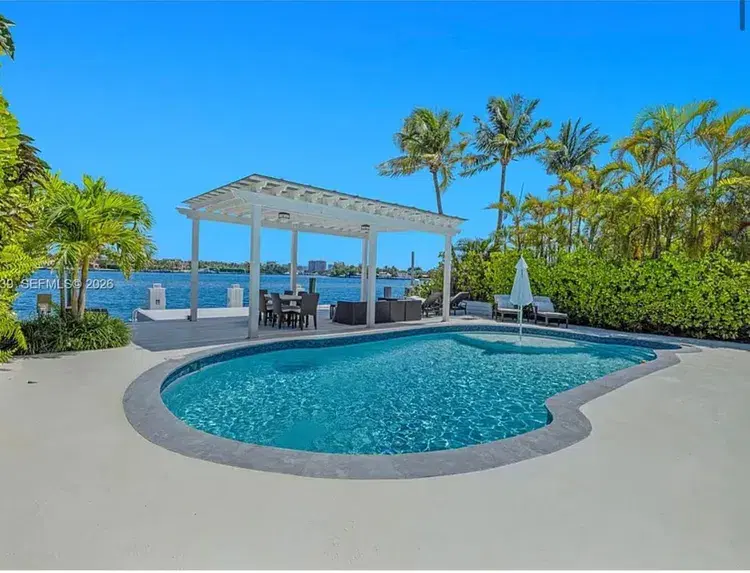 NEW Miami Beach Waterfront Stillwater Island Oasis