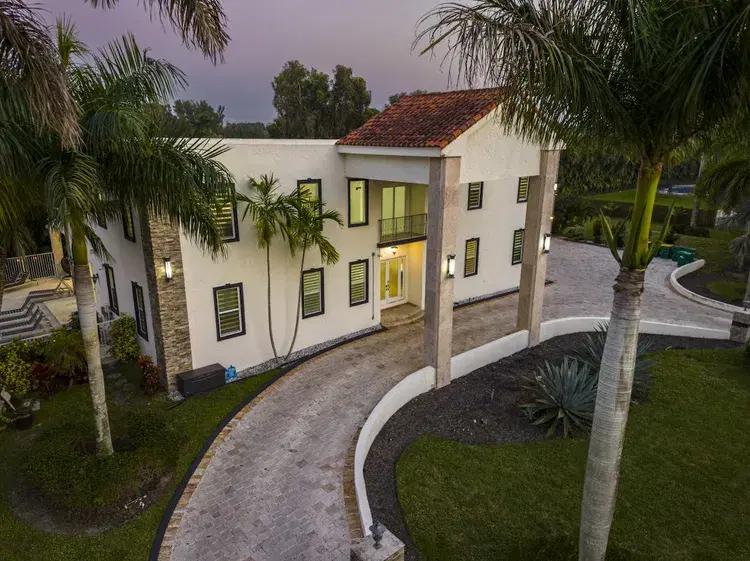 8k+ SF Mansion Cinema/Pool/Game Room