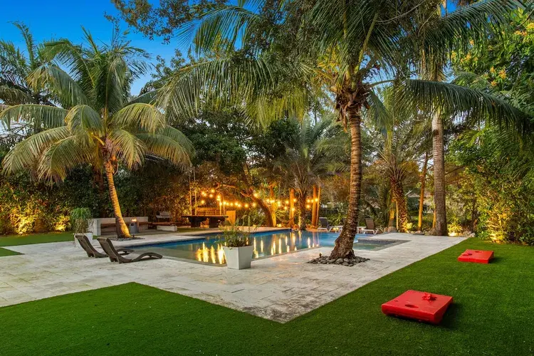 Waterfront Villa Tropical Paradise /Sand Terrace/Heated Pool